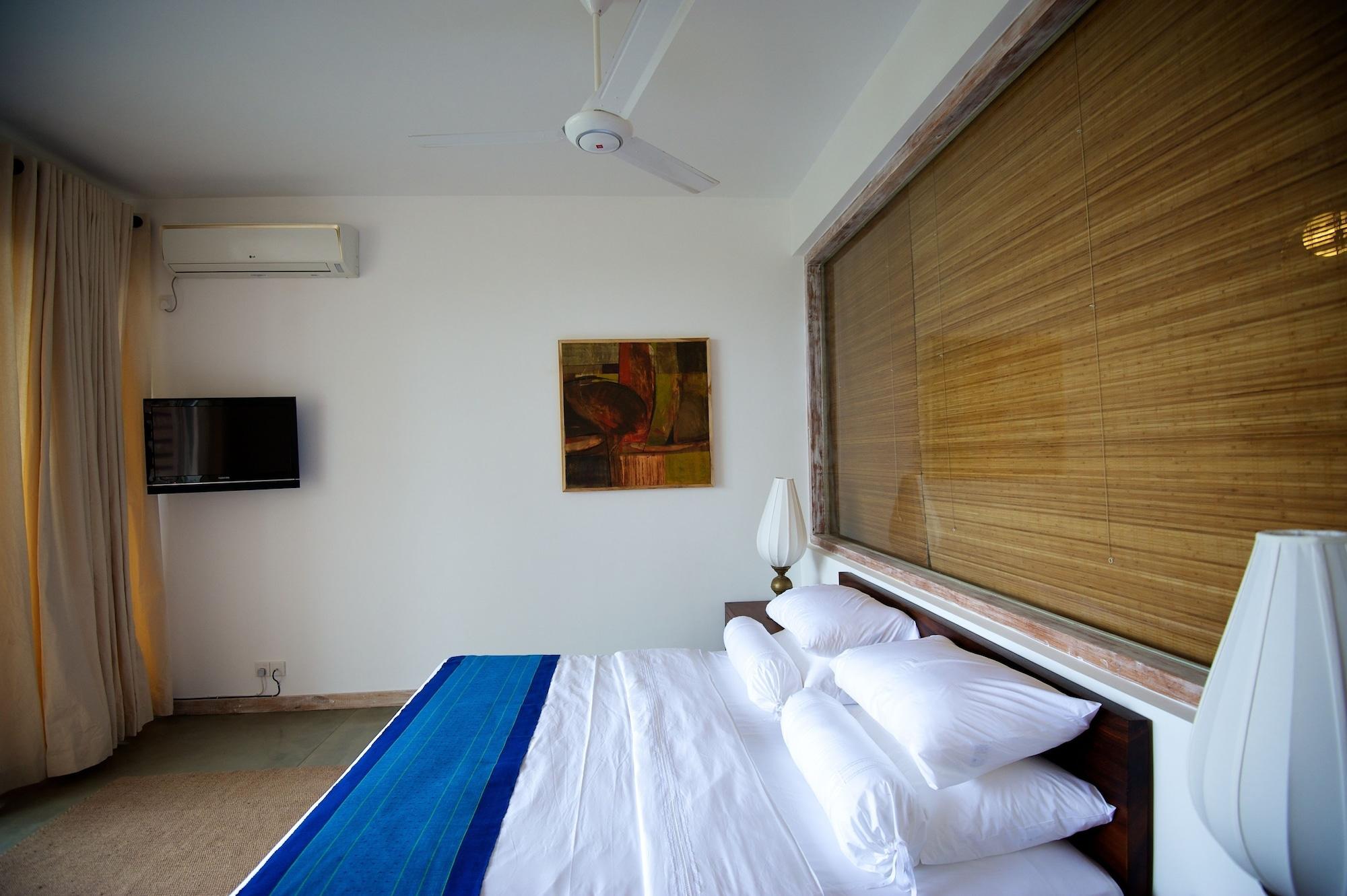 Roman Beach Hotel Хиккадува Экстерьер фото