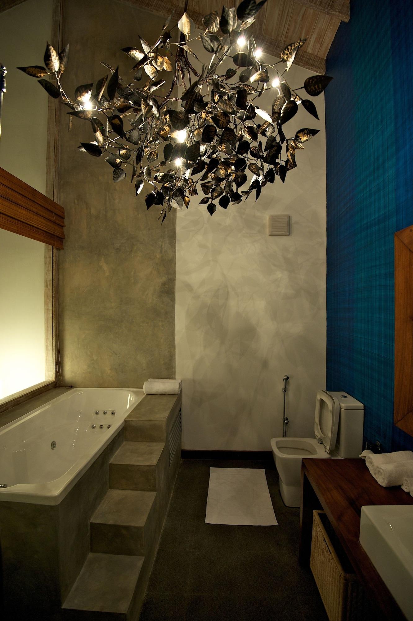 Roman Beach Hotel Хиккадува Экстерьер фото