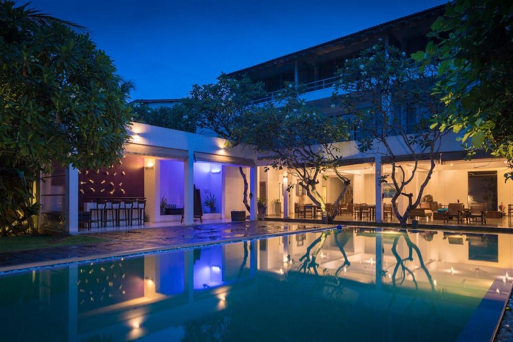 Roman Beach Hotel Хиккадува Экстерьер фото