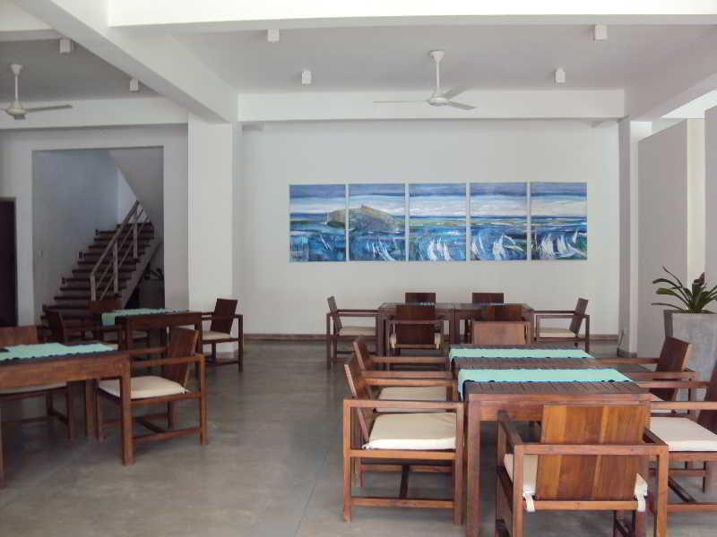 Roman Beach Hotel Хиккадува Экстерьер фото