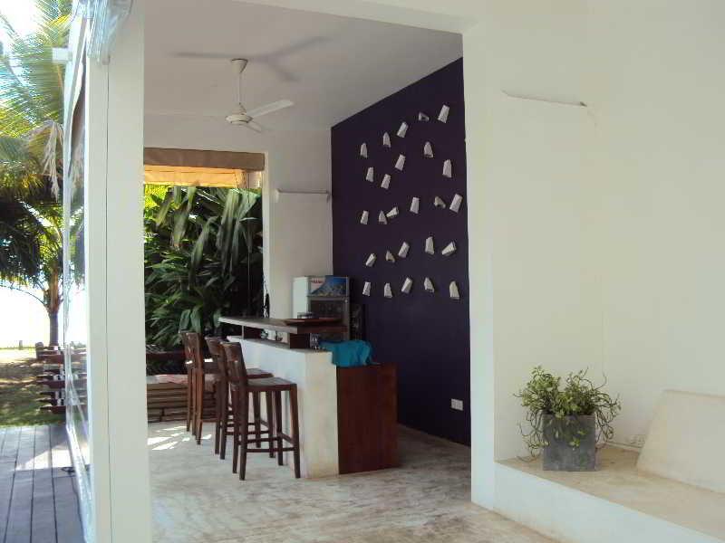 Roman Beach Hotel Хиккадува Экстерьер фото
