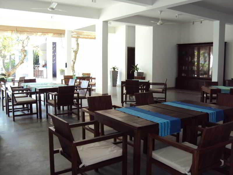 Roman Beach Hotel Хиккадува Экстерьер фото