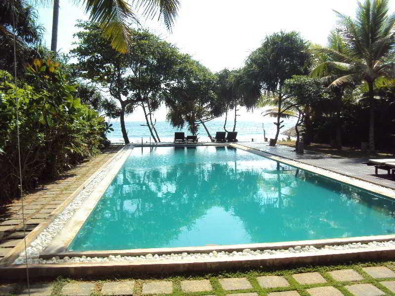 Roman Beach Hotel Хиккадува Экстерьер фото