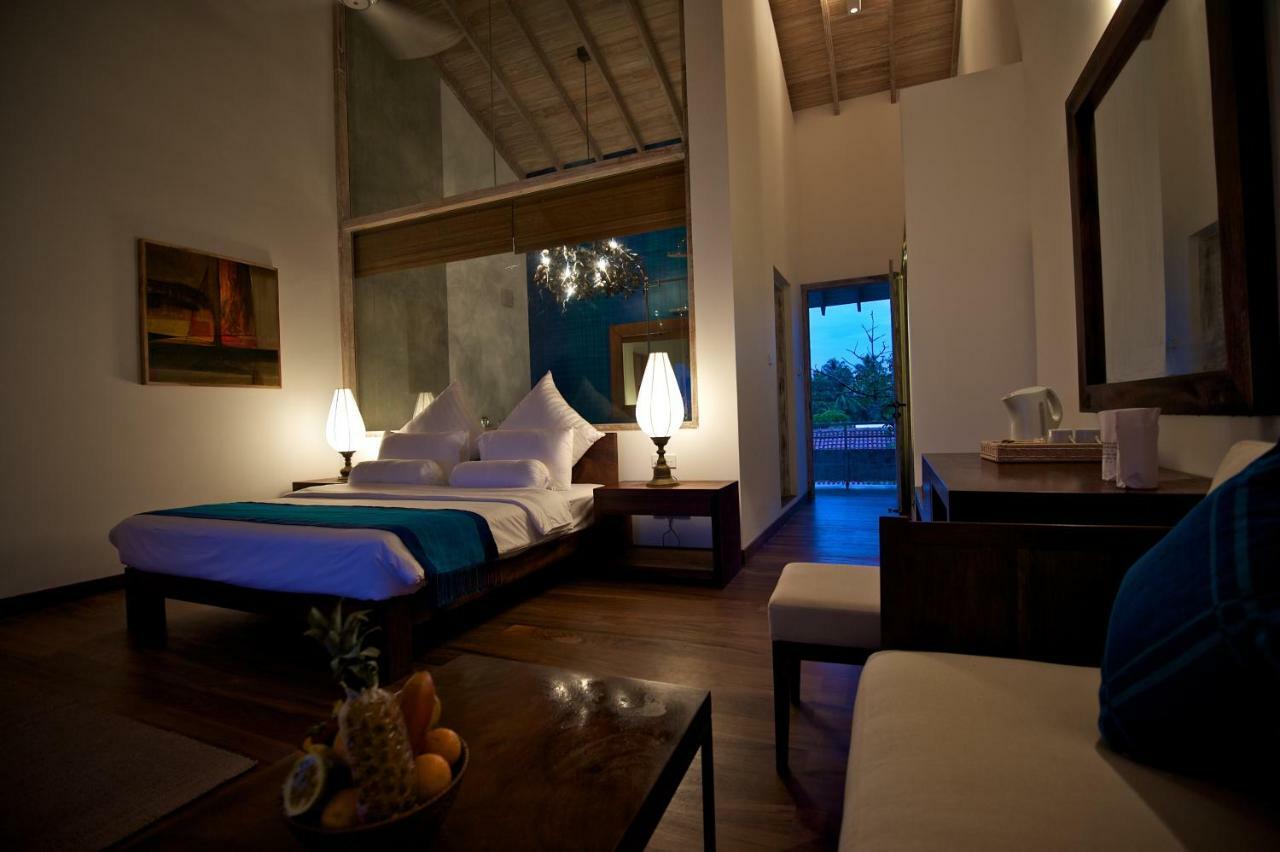 Roman Beach Hotel Хиккадува Экстерьер фото