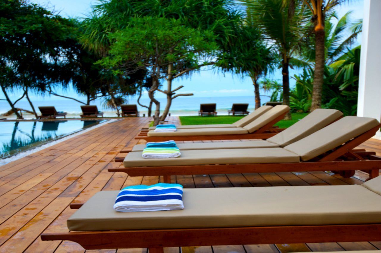 Roman Beach Hotel Хиккадува Экстерьер фото