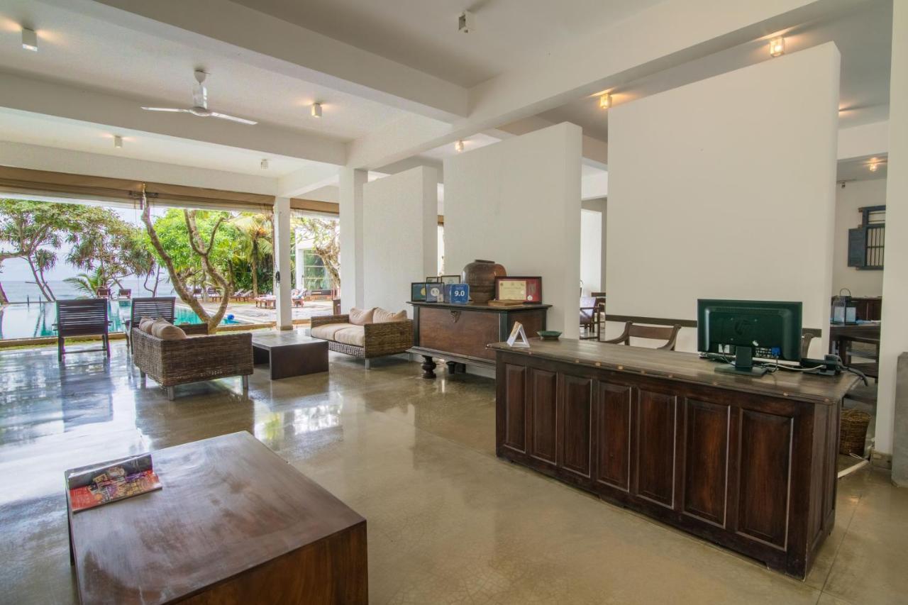 Roman Beach Hotel Хиккадува Экстерьер фото